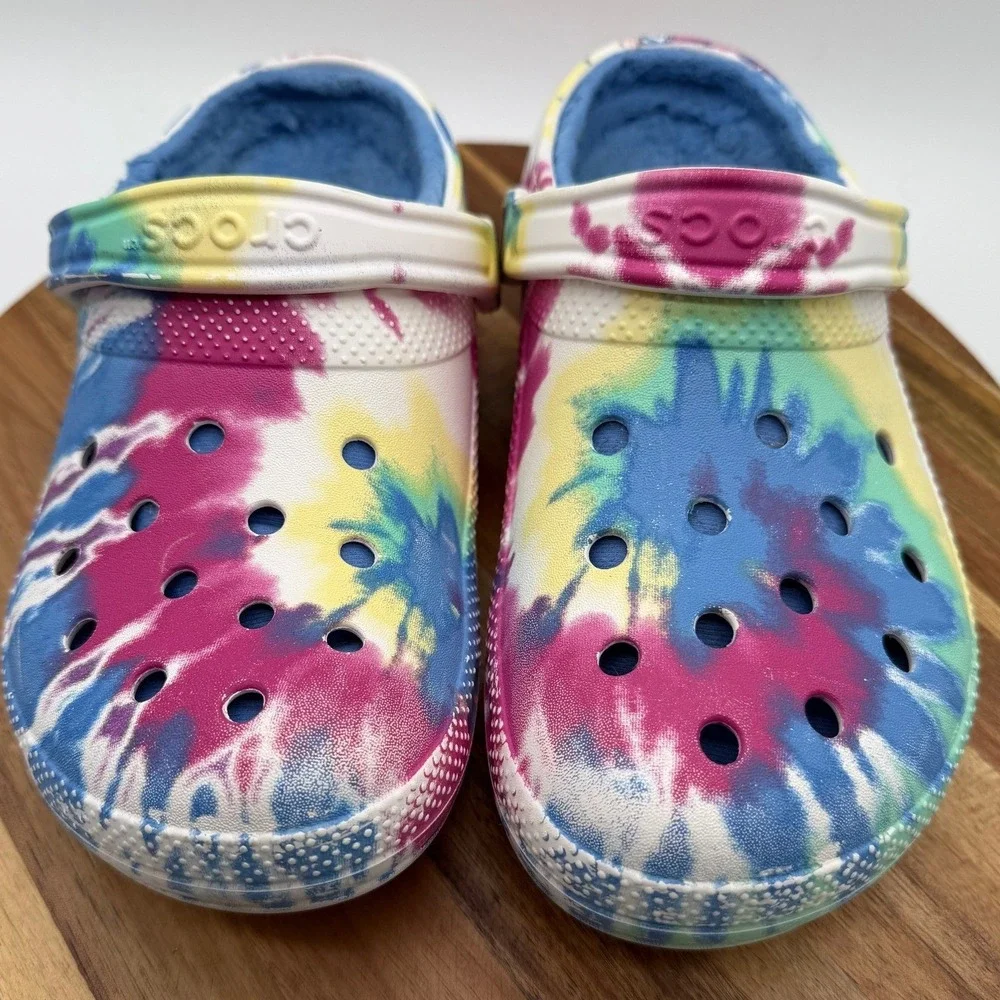Crocs Classic Lined Tie Dye Clogs Men's‎ 7/Women's 9 Blue Faux Fur Fuzzy Slides